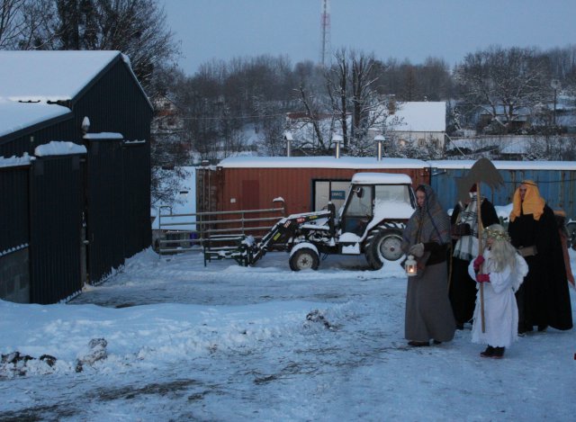 Vánoční zpívání v kostele a živý betlém